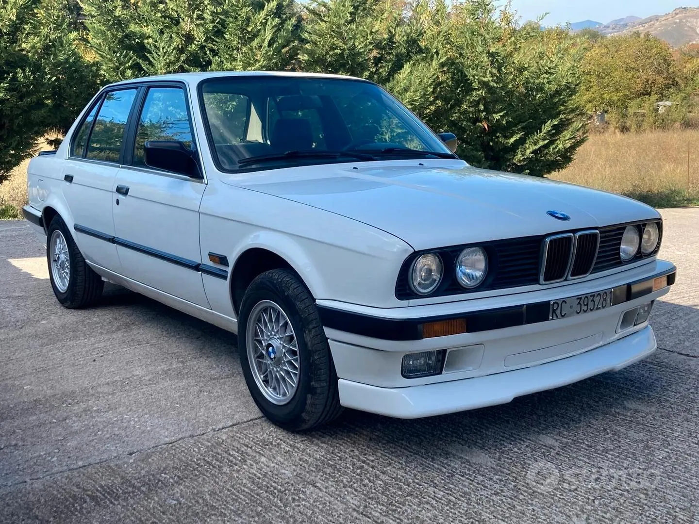 BMW 316 1988 photo 4