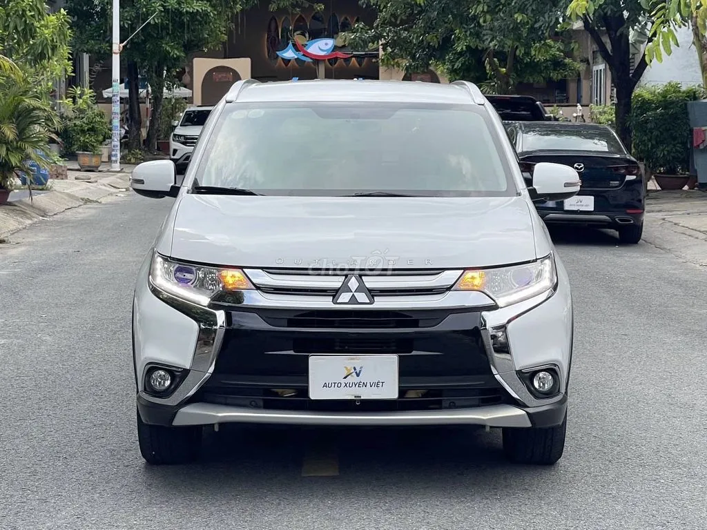Mitsubishi Outlander 2019 photo 2