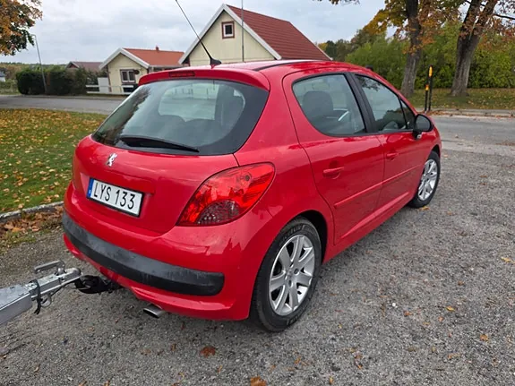 Peugeot 207 2008 photo 3