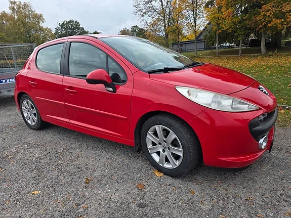 Peugeot 207 2008 photo 2