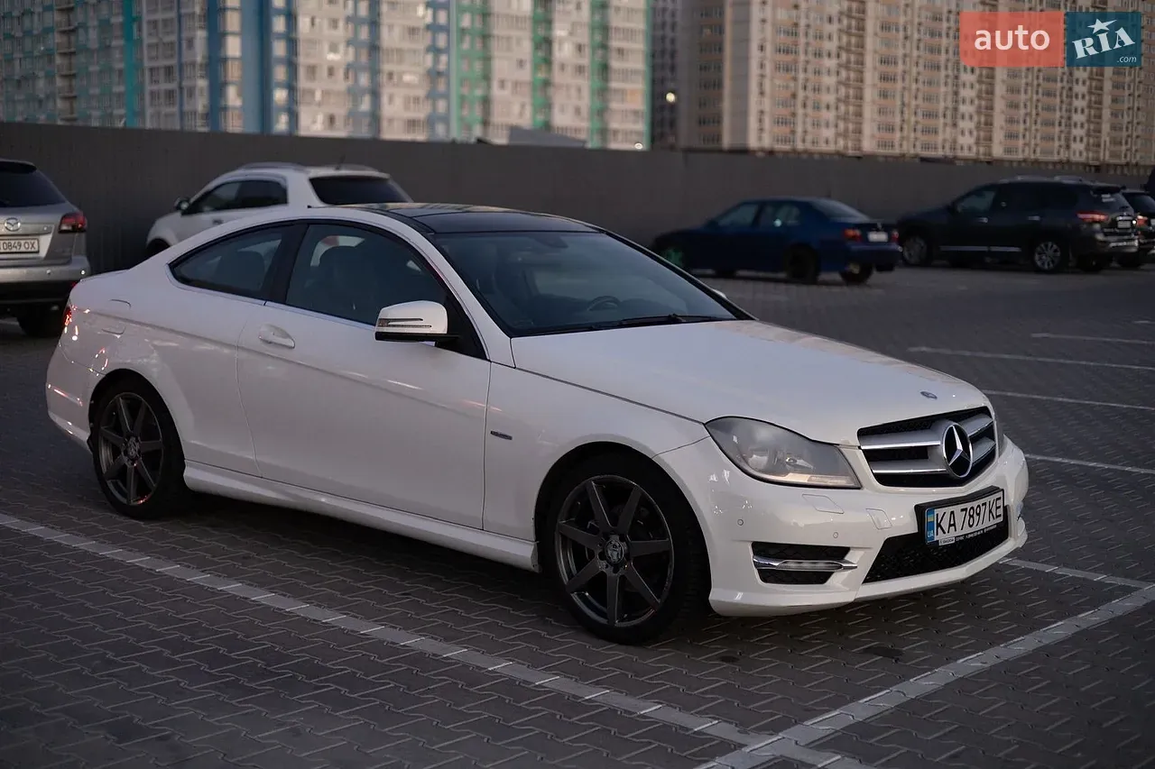 Mercedes-Benz C-Class 2012 photo 3