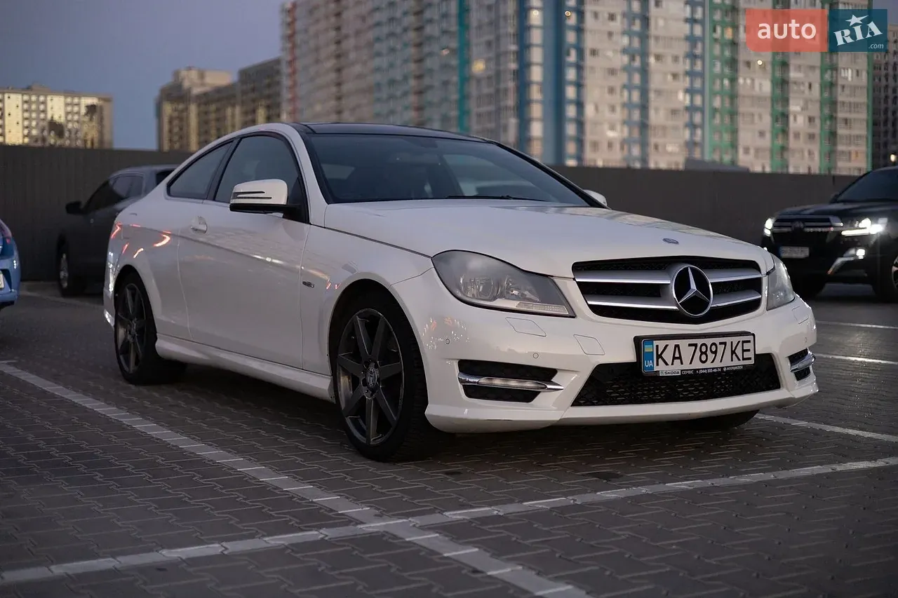 Mercedes-Benz C-Class 2012 photo 2
