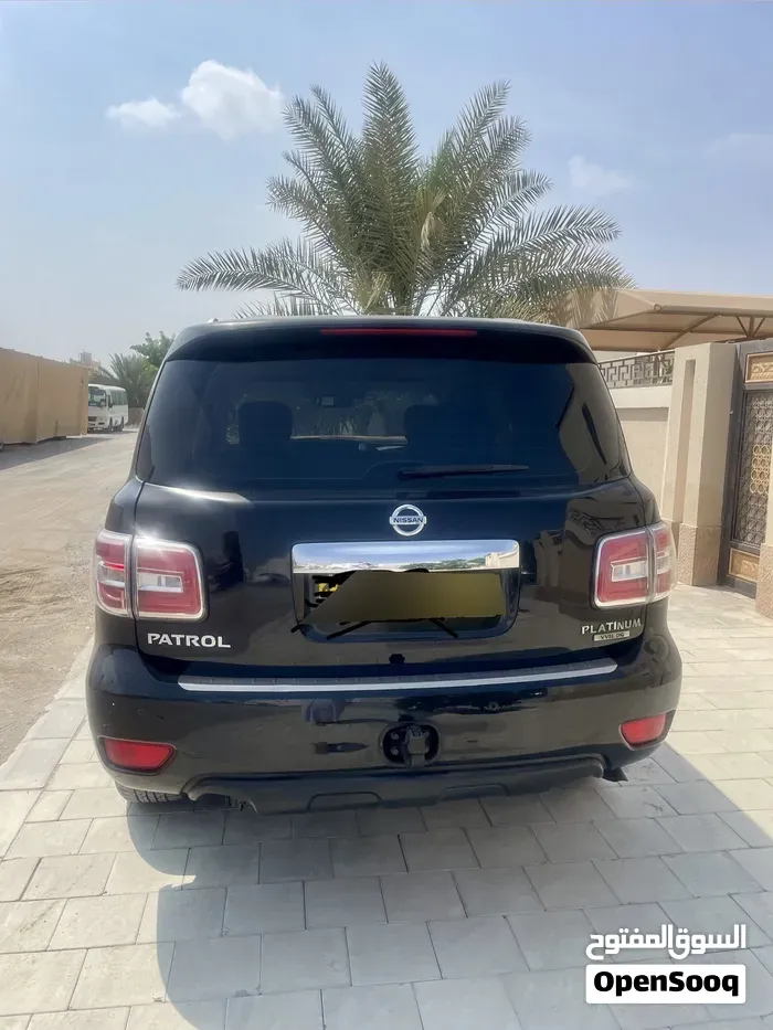Nissan Patrol 2013 photo 2