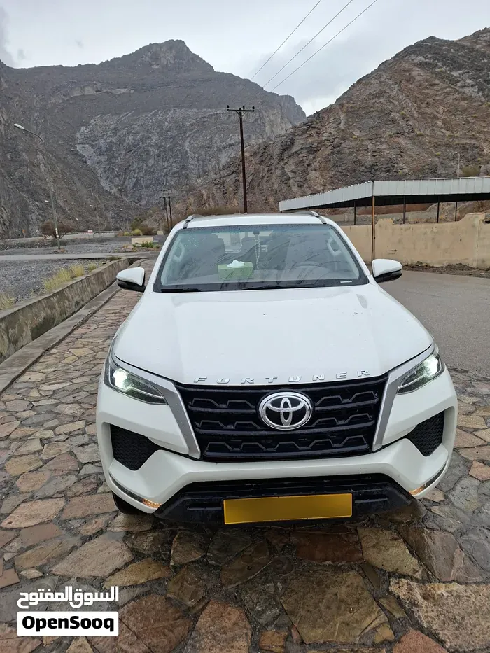 Toyota Fortuner 2022 photo 3