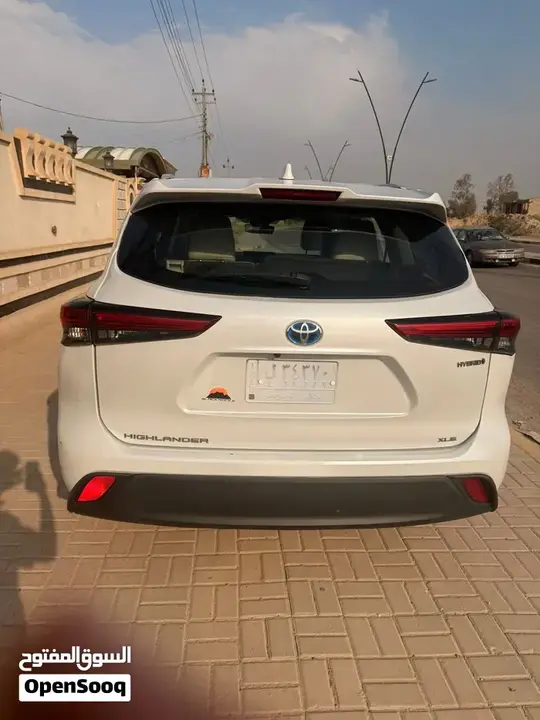 Toyota Highlander 2022 photo 3