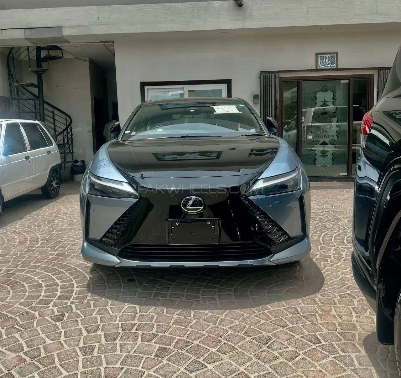 Lexus Rz