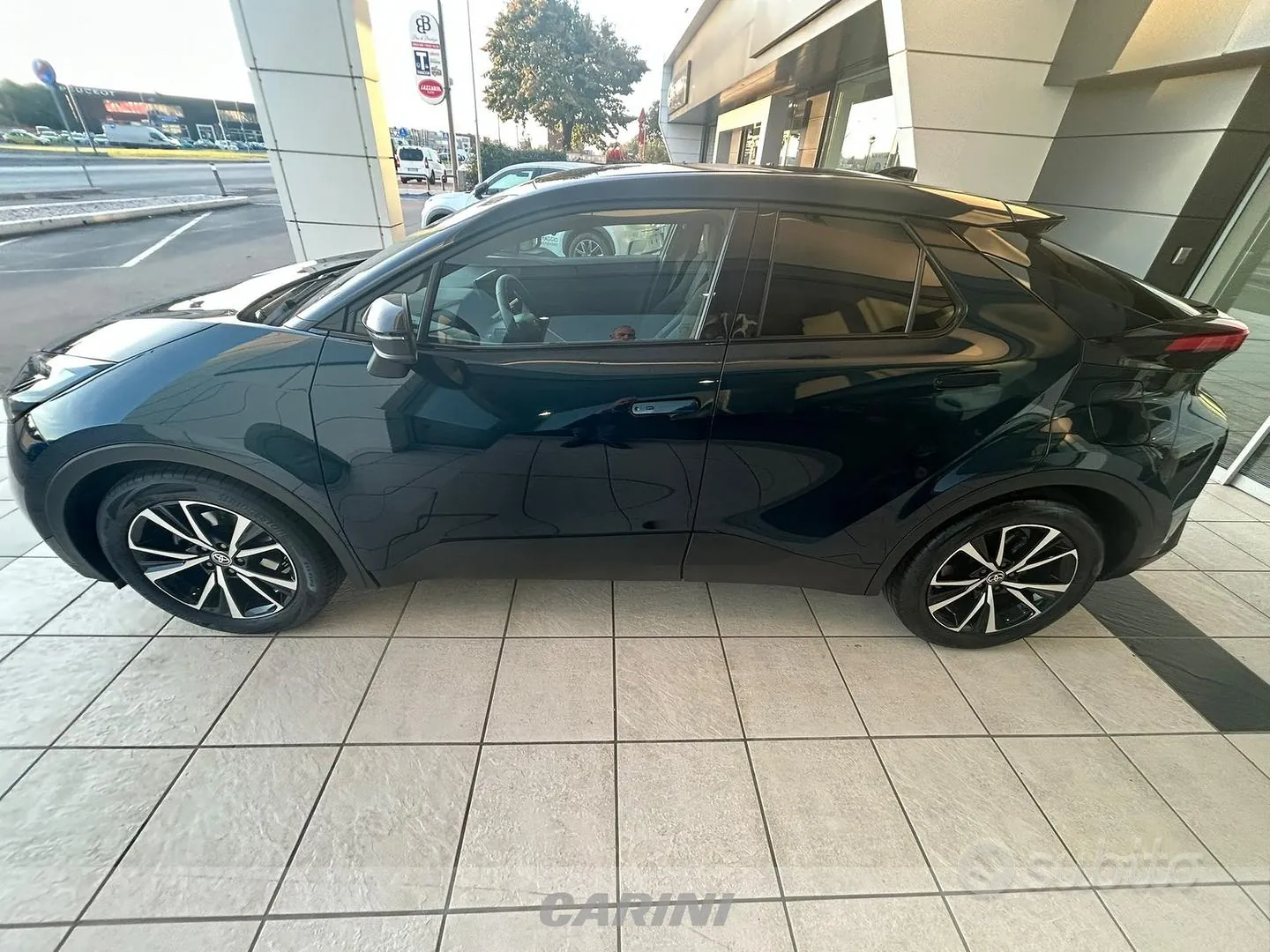 Toyota C-Hr 2024 photo 2