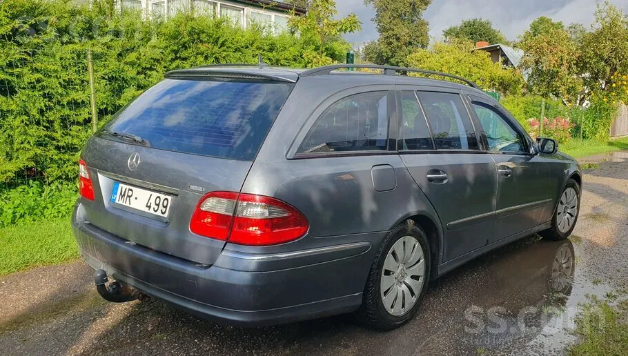 Mercedes-Benz E220 2006 photo 3