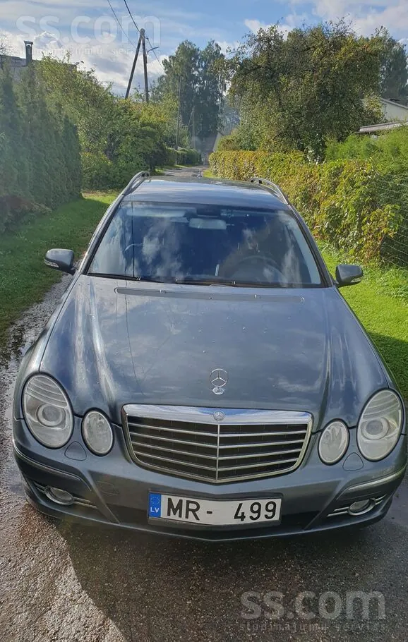 Mercedes-Benz E220 2006 photo 2