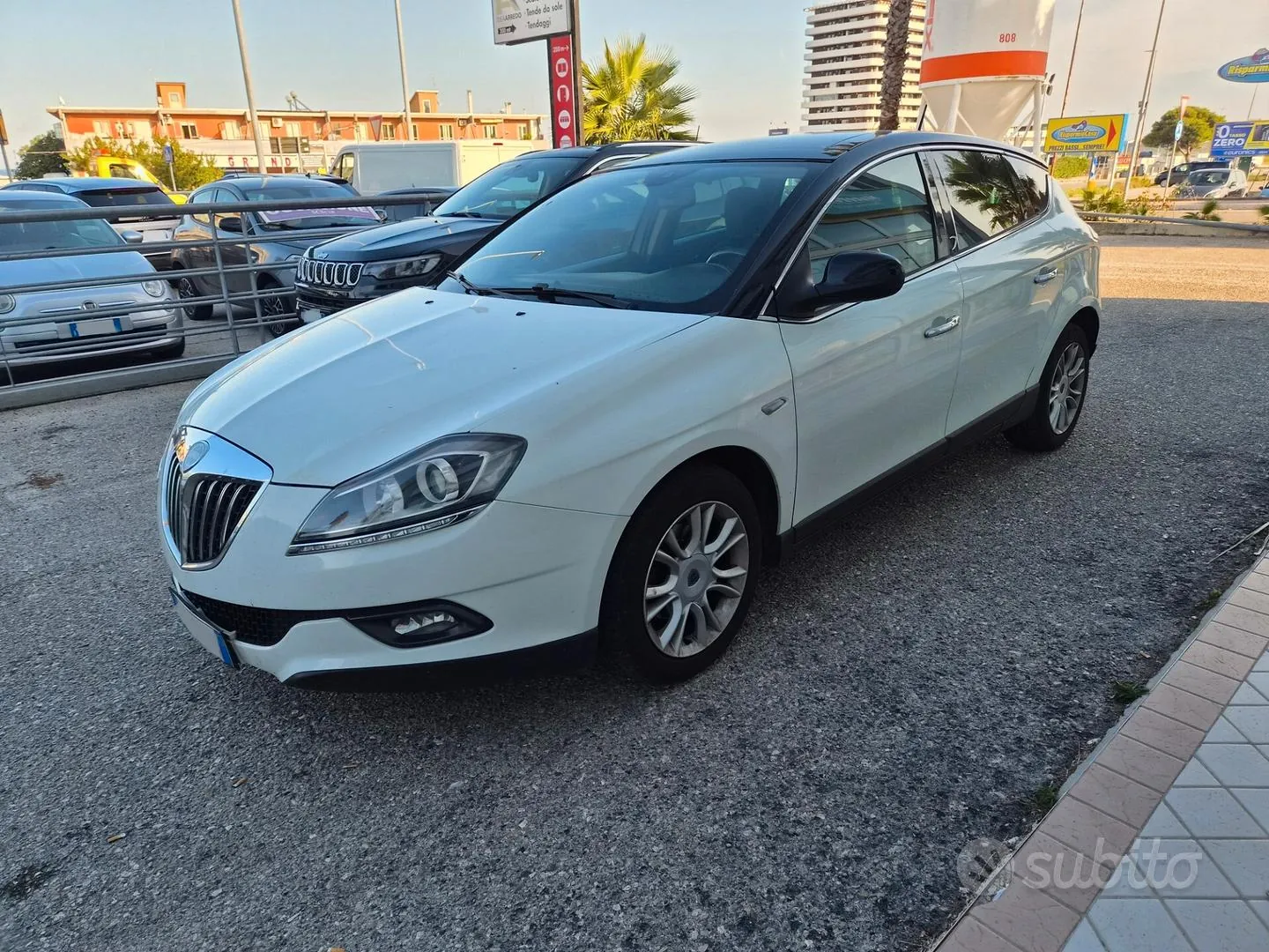 Lancia Delta 2010 photo 2