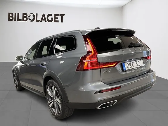 Volvo V60 Cross Country 2021 photo 3