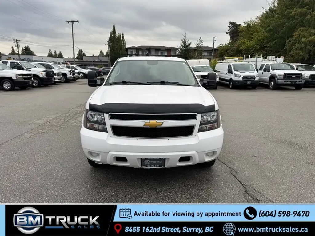 Chevrolet Suburban 2013 photo 3