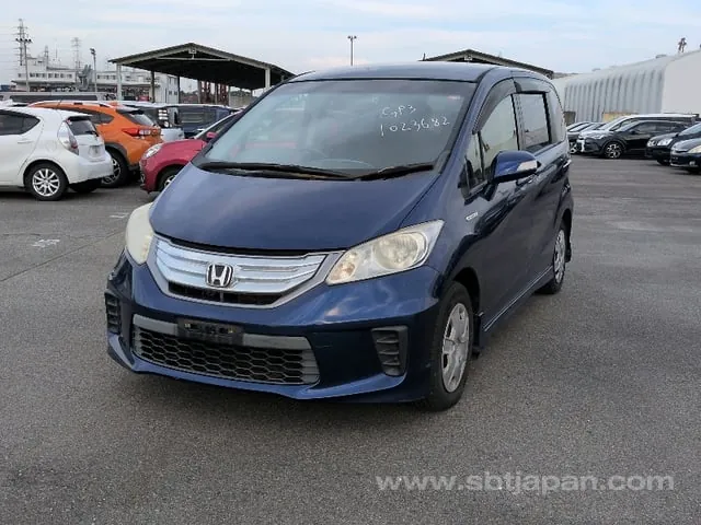 Honda Freed 2012 photo 2