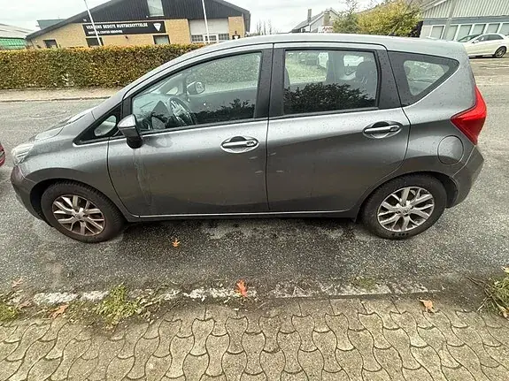 Nissan Note 2014 photo 4