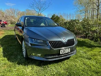 Skoda Superb 2016 photo 2