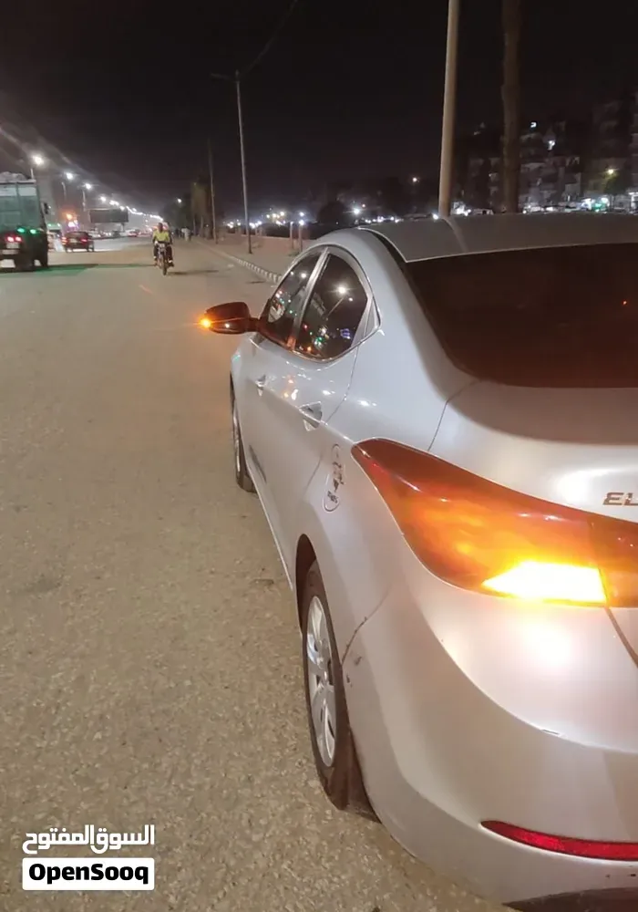 Hyundai Elantra 2015 photo 3