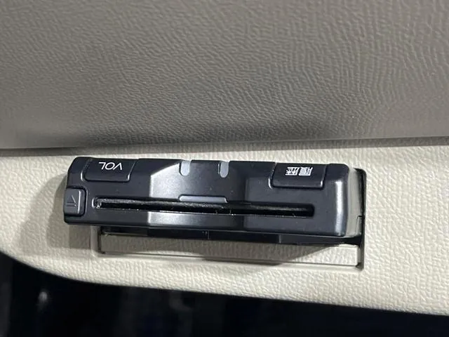 Nissan Luks E 2011 photo 4