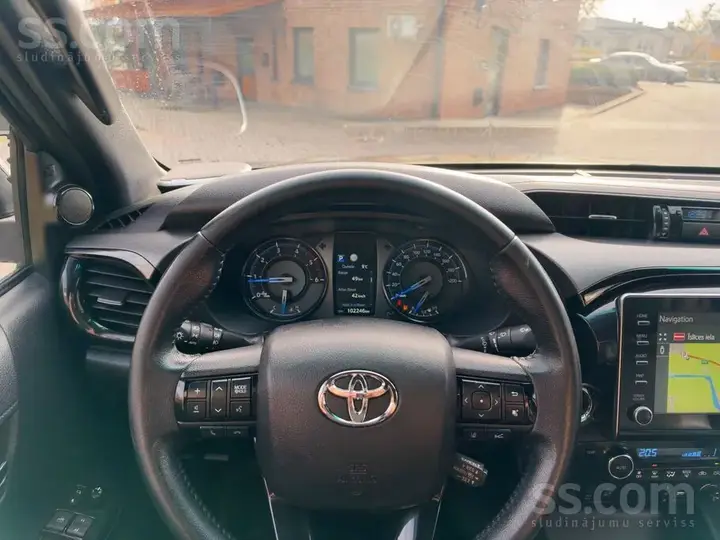 Toyota Hilux 2021 photo 3