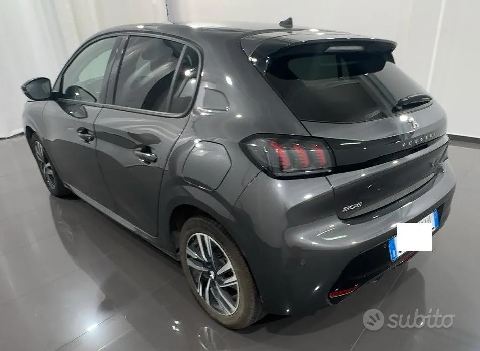 Peugeot 208 2023 photo 2