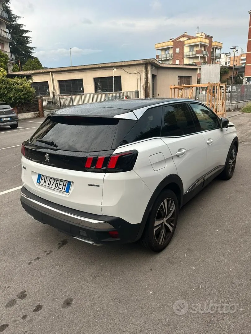 Peugeot 3008 2019 photo 2