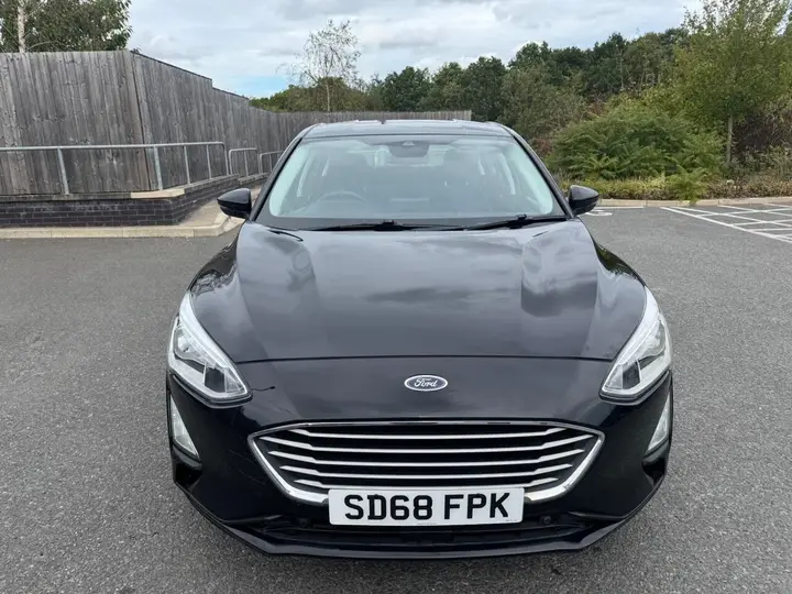 Ford Focus 2018 photo 2