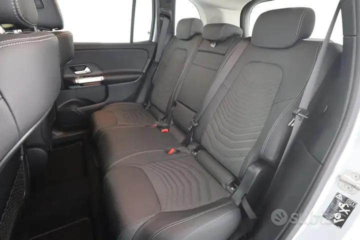 Mercedes-Benz Glb 2025 photo 3