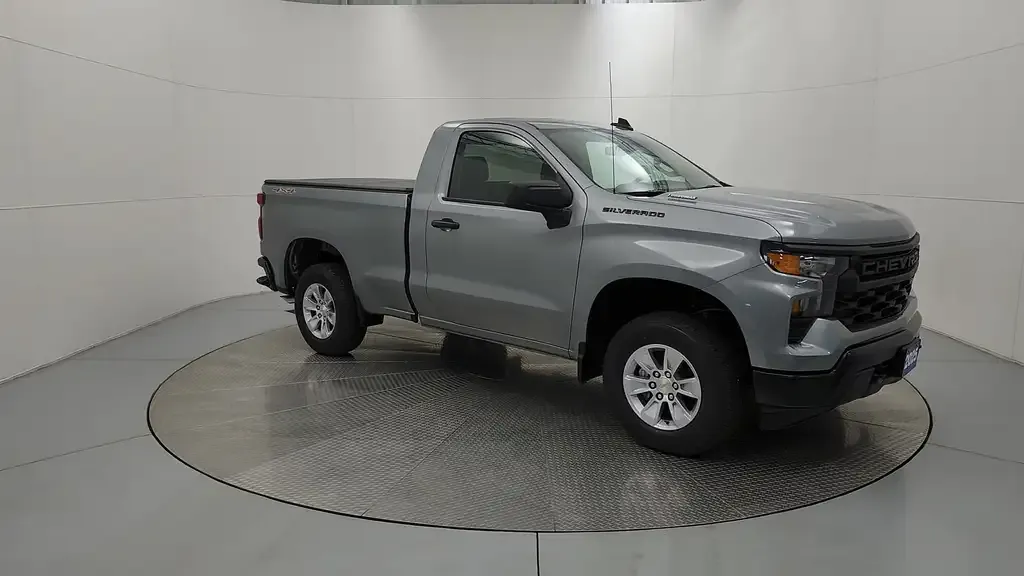 Chevrolet Silverado 1500 2025 photo 2
