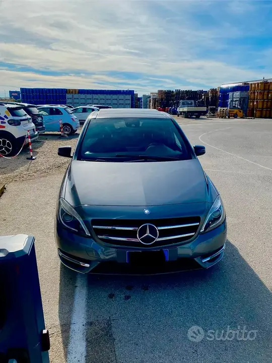 Mercedes-Benz B 2014 photo 2