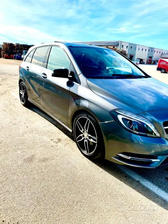 Mercedes-Benz B 2014 photo 3