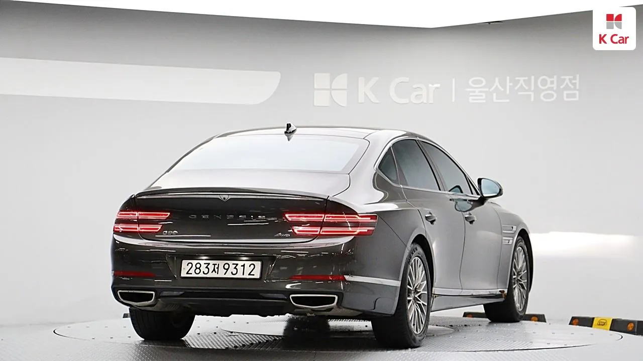 Genesis G80 2022 photo 2