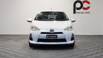 Toyota Aqua 2012 photo 3