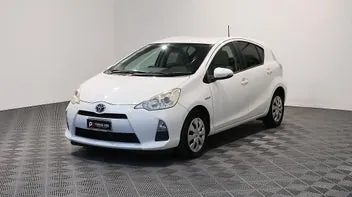 Toyota Aqua 2012 photo 4