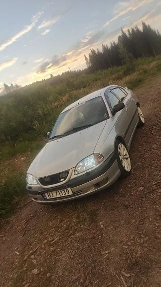 Toyota Avensis 2001 photo 3