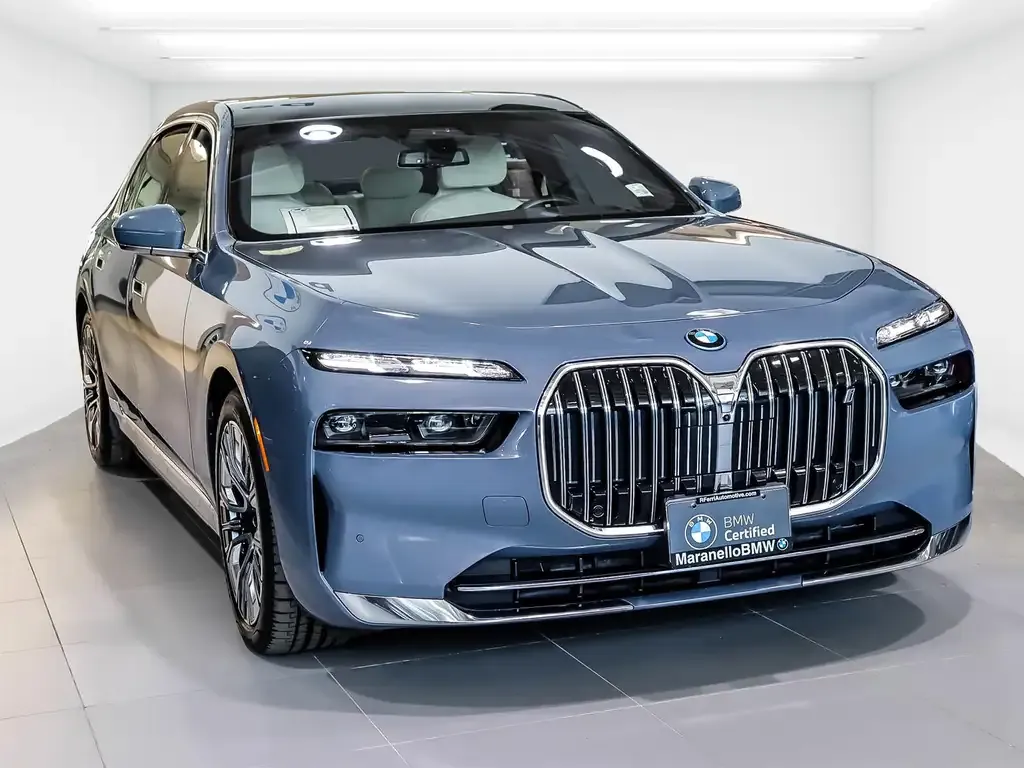BMW I7 2023 photo 2