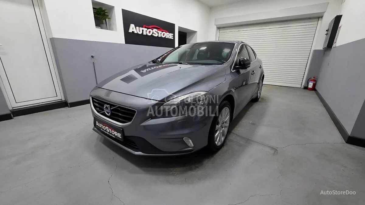 Volvo V40