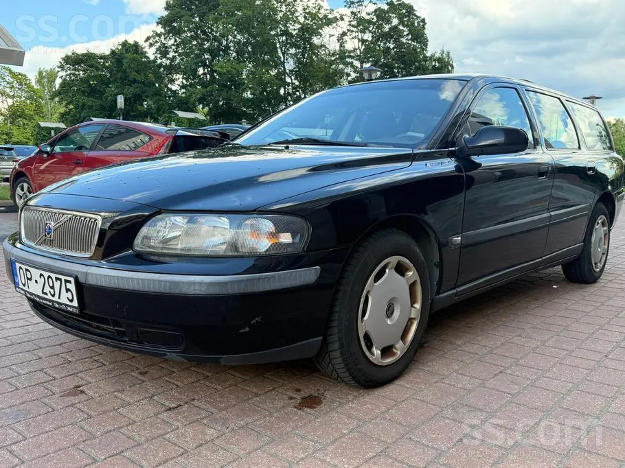 Volvo V70 2001 photo 2