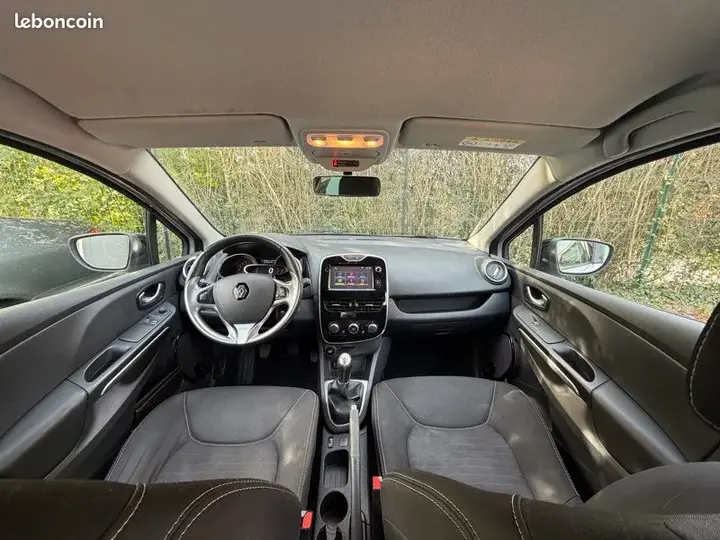 Renault Clio 2016 photo 2