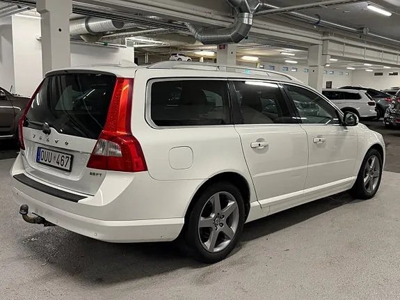 Volvo V70 2010 photo 3