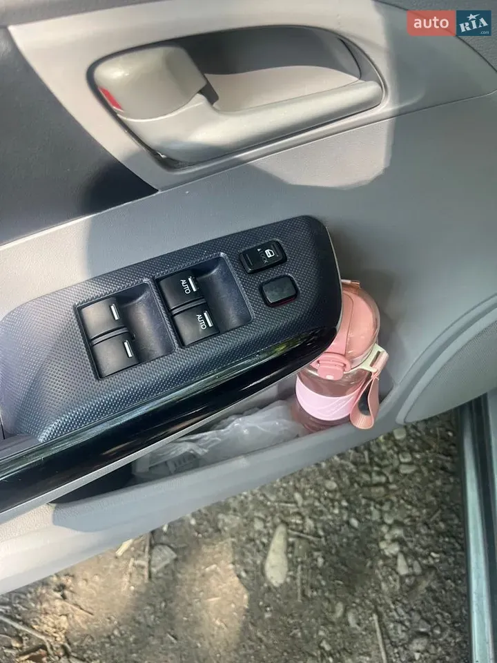Honda Insight 2010 photo 4