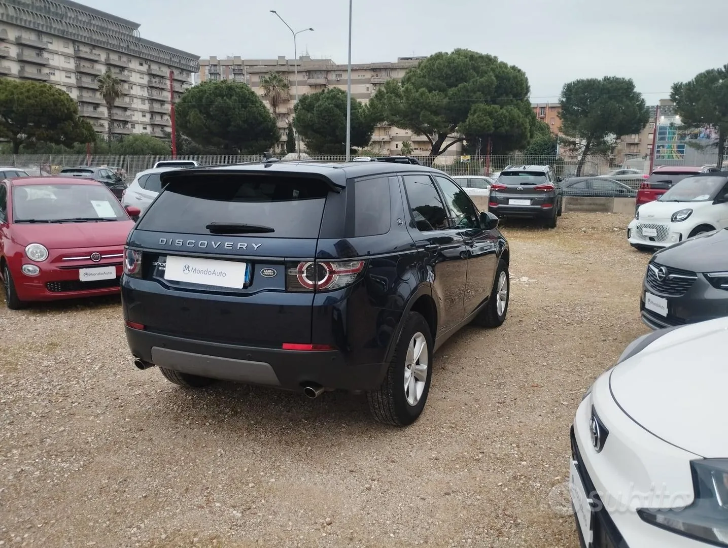 Land Rover Discovery Sport 2016 photo 2