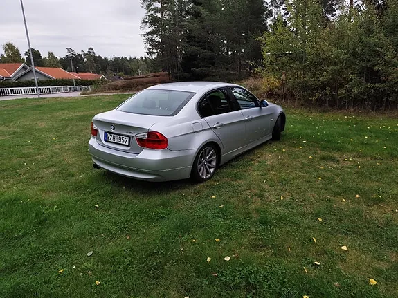BMW 325I 2006 photo 3