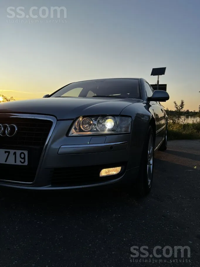 Audi A8 2008 photo 5