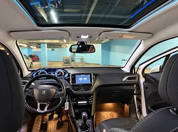 Peugeot 2008 2017 photo 4