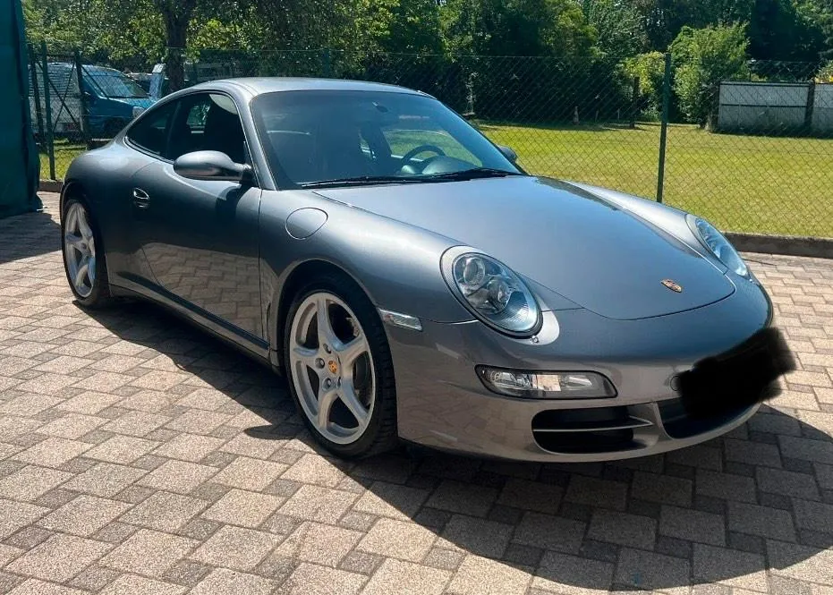 Porsche 911 Carrera 4