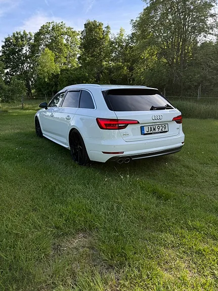 Audi A4 2017 photo 4