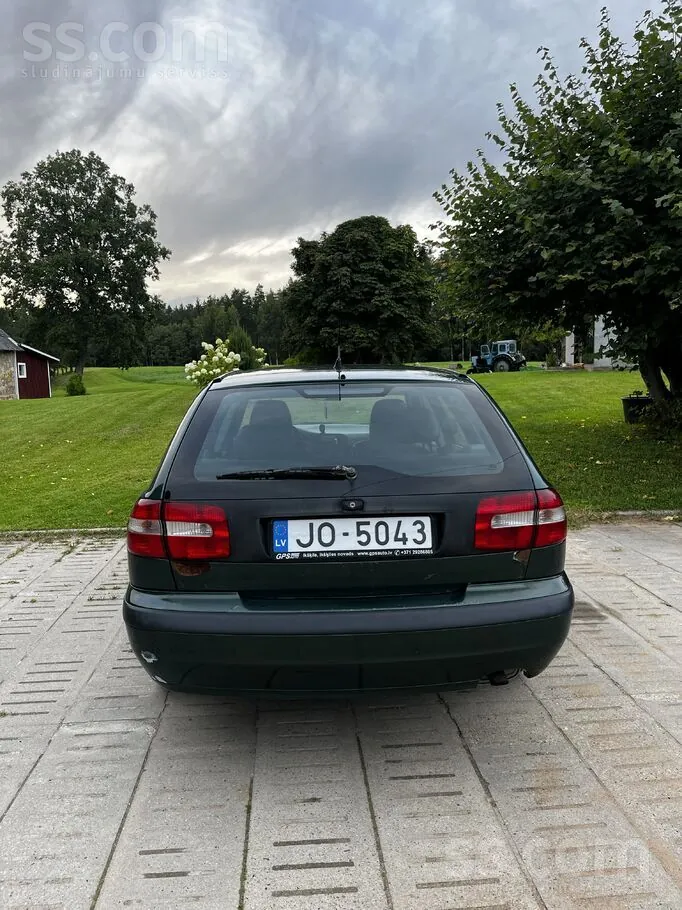 Volvo V40 2000 photo 5