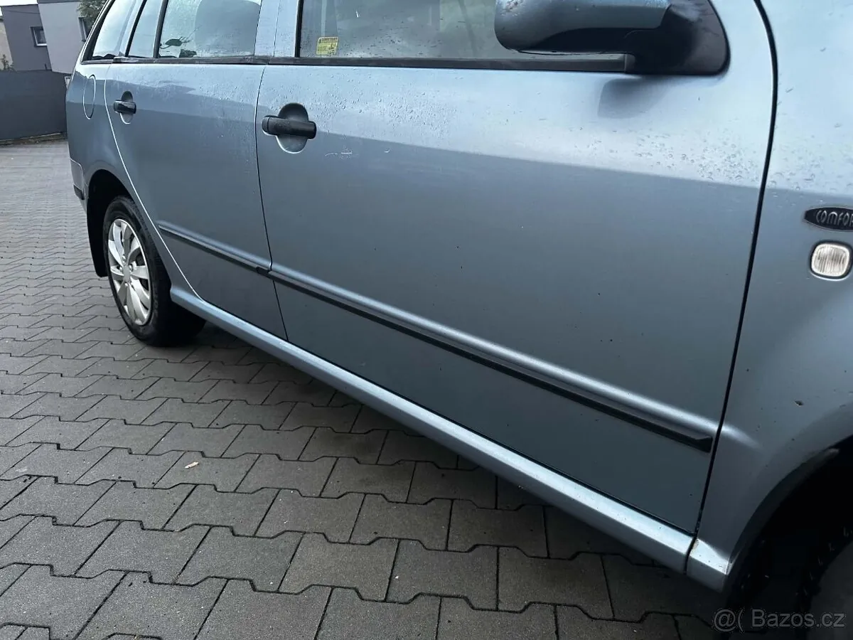 Skoda Fabia 2002 photo 4