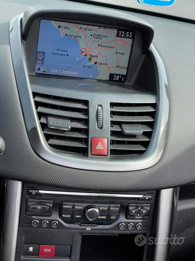 Peugeot 207 2011 photo 2