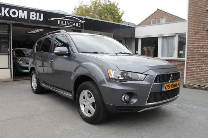 Mitsubishi Outlander 2011 photo 3