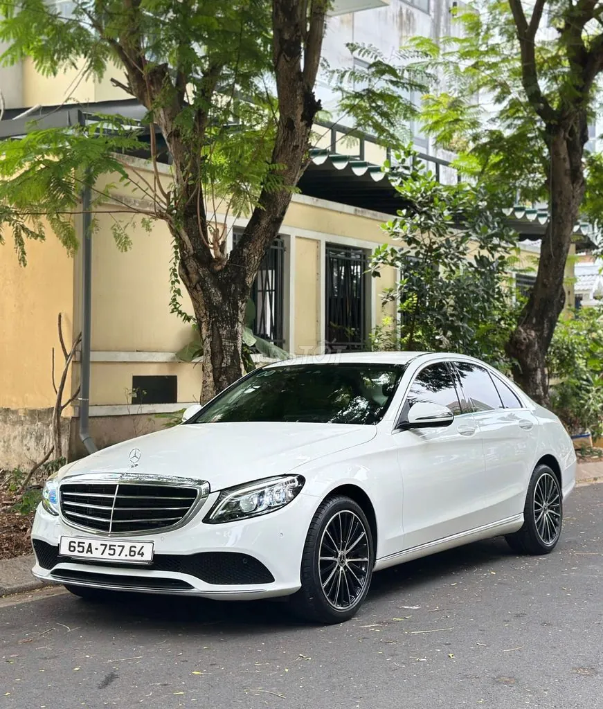 Mercedes-Benz C-Class 2021 photo 4
